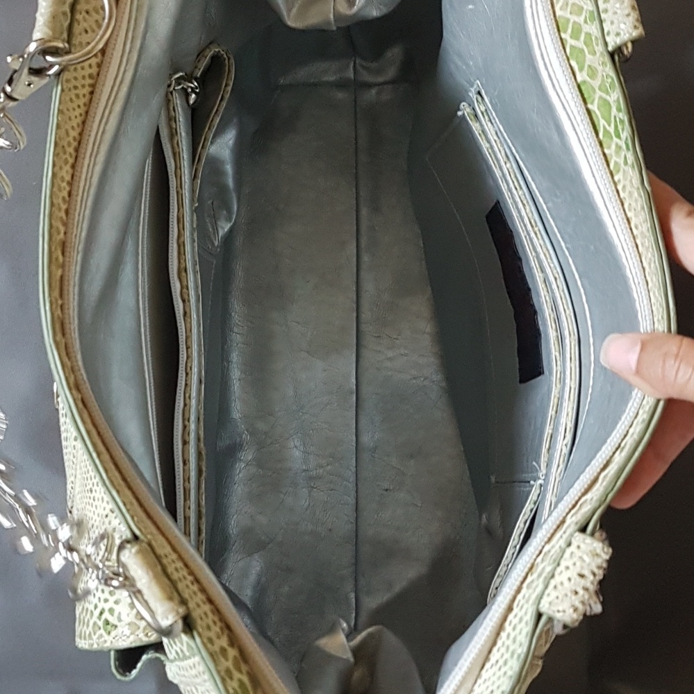 Handbag - Picture 5 of 8